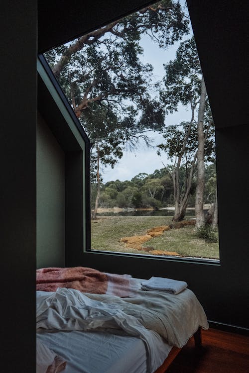 Gratis stockfoto met architectuur, bed, beddengoed Stockfoto
